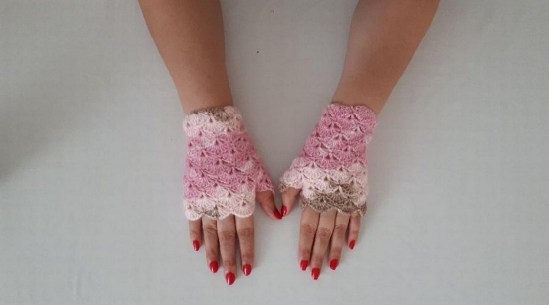 Dantel Detaylı Pembe Örgü Kadın Eldiven - Görsel 2