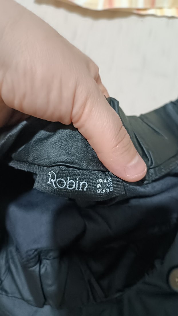 Düğmeli Siyah Mini Etek - Görsel 3