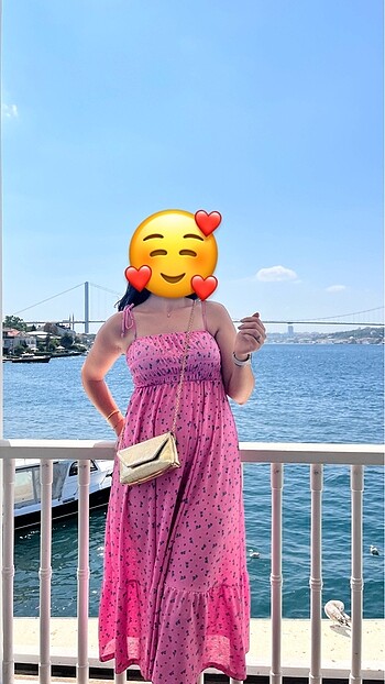 Pembe çiçek desen elbise