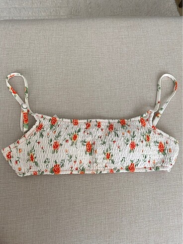 Çiçekli bikini üstü