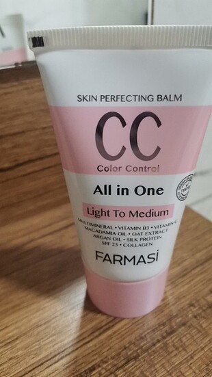 Farmasi cc krem 