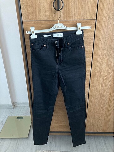 Mango siyah jean
