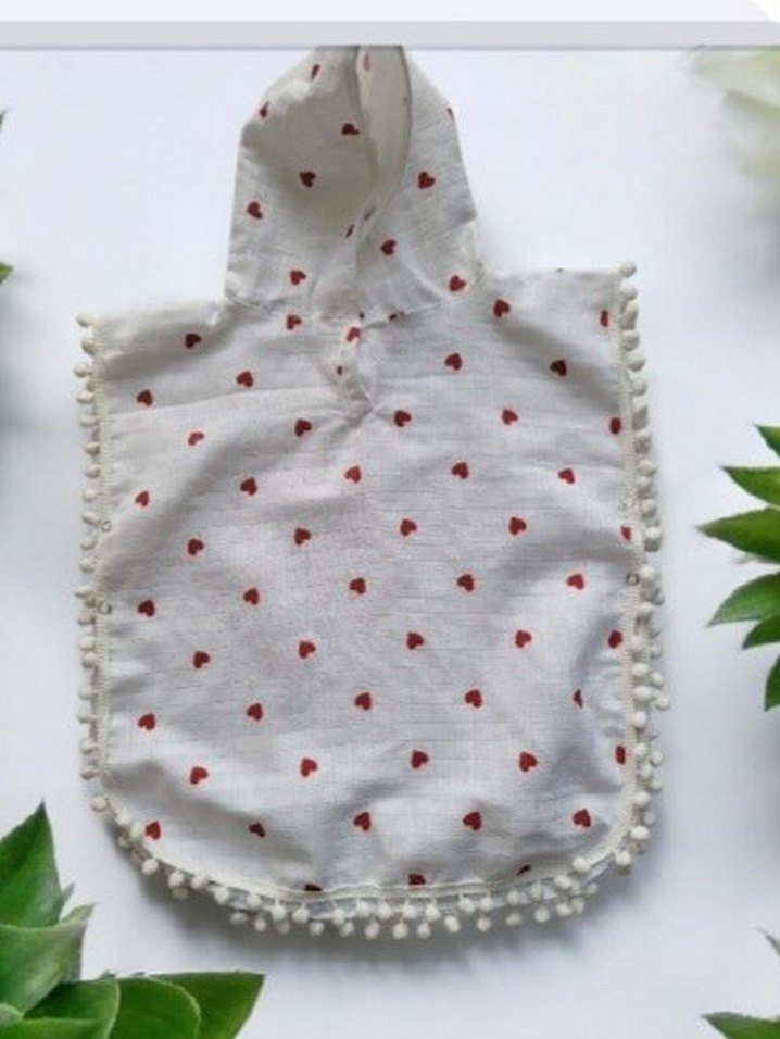 Kız Çocuk Kapüşonlu Poncho Kalpli Detaylı - Görsel 4