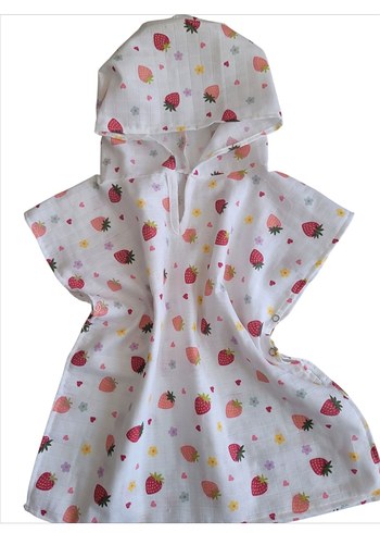Kız Çocuk Beyaz Çilek Desenli Kapüşonlu Panço - Görsel 6