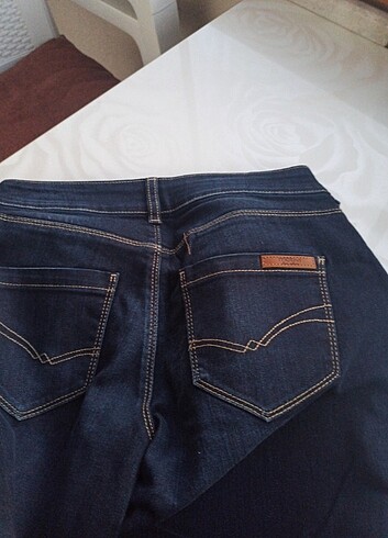 Motivi MÖTİVI JEANS