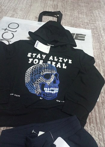 11-12 Yaş Beden Erkek Çocuk Kapüşonlu Sweatshirtler
