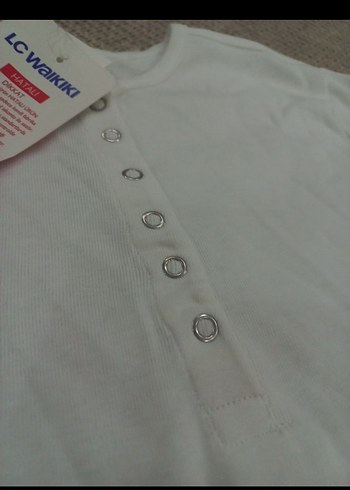 Kız Çocuk Beyaz Uzun Kollu Düğmeli Tişört - Görsel 2