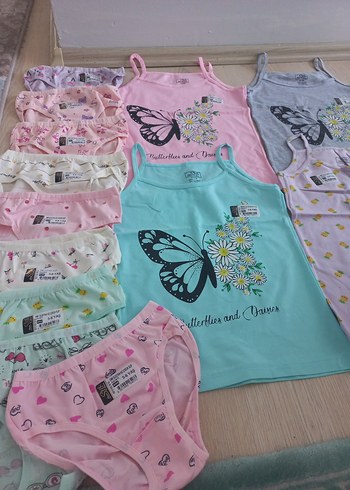 Çocuklar için Renkli Baskılı Atlet ve Külot Seti - Görsel 5