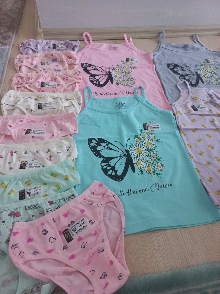 Çocuklar için Renkli Baskılı Atlet ve Külot Seti - Görsel 5