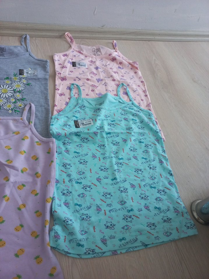 Çocuklar için Renkli Baskılı Atlet ve Külot Seti - Görsel 2