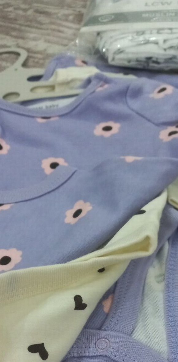 Mor Çiçek Desenli Uzun Kollu Bebek Body - Görsel 2