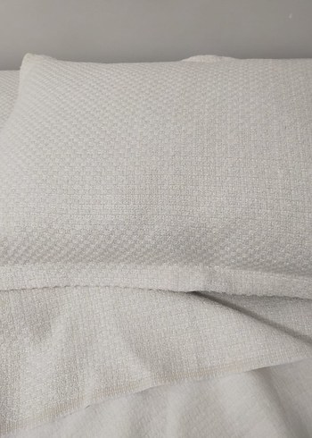 Gri Beyaz Düz Yatak Örtüsü - Görsel 4