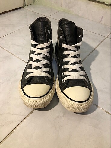 36 Beden siyah Renk Orijinal Deri Converse