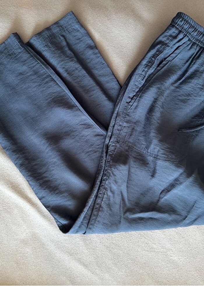 Zara Dökümlü Kısa Paça Pantolon - Görsel 5