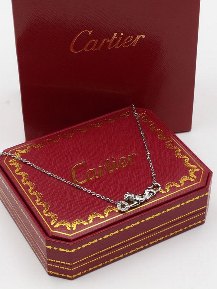 Leopar Desenli Altın Renkli Cartier Kolye — görsel 3/6