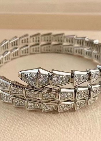 Bvlgari Sikligin Simgeledigi İki Katli Tasli Bileklik