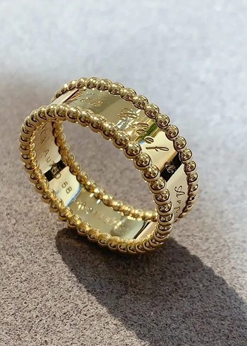 Van Cleef & Arpels ürünü
