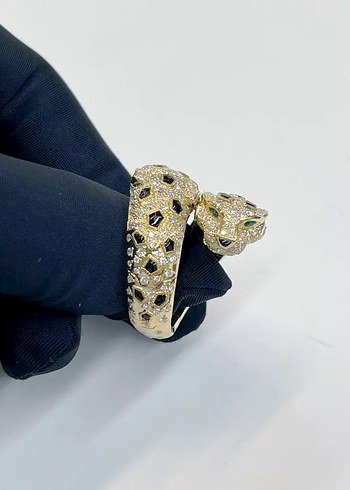 Cartier Sikligin Ve Gucun Simgeledigi Leopar Yuzuk