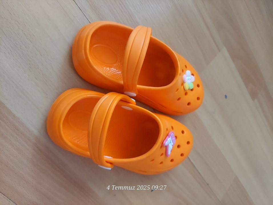 Turuncu Nakışlı Kız Terlikleri - Görsel 2