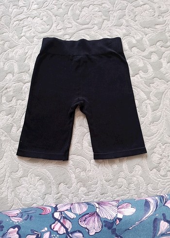 Siyah Elastik Belli Mini  Şortu - Görsel 2