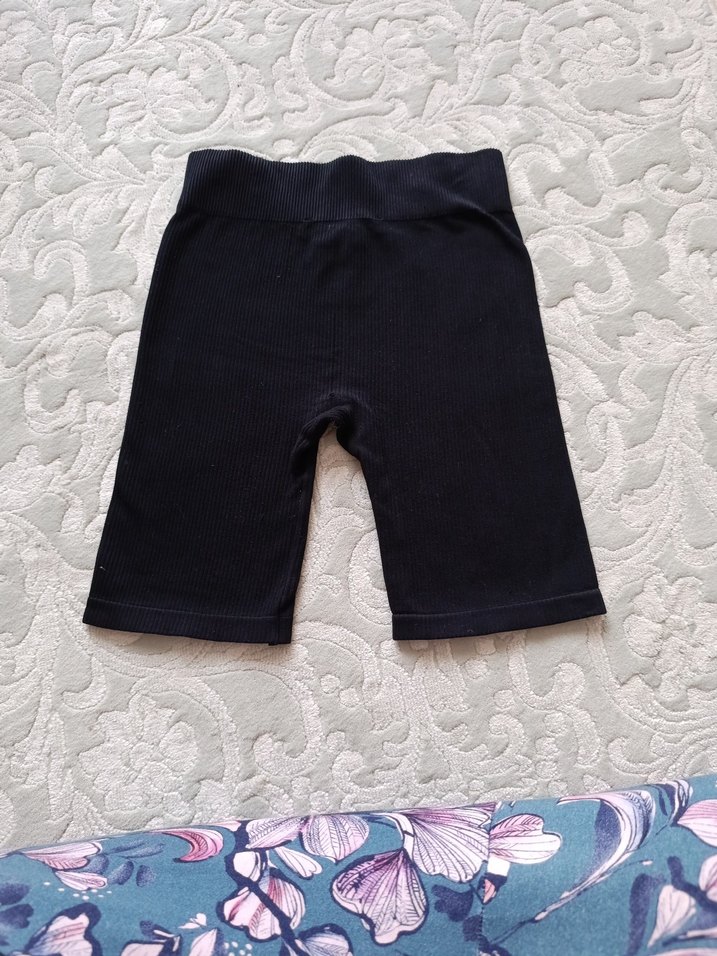 Siyah Elastik Belli Mini  Şortu - Görsel 2