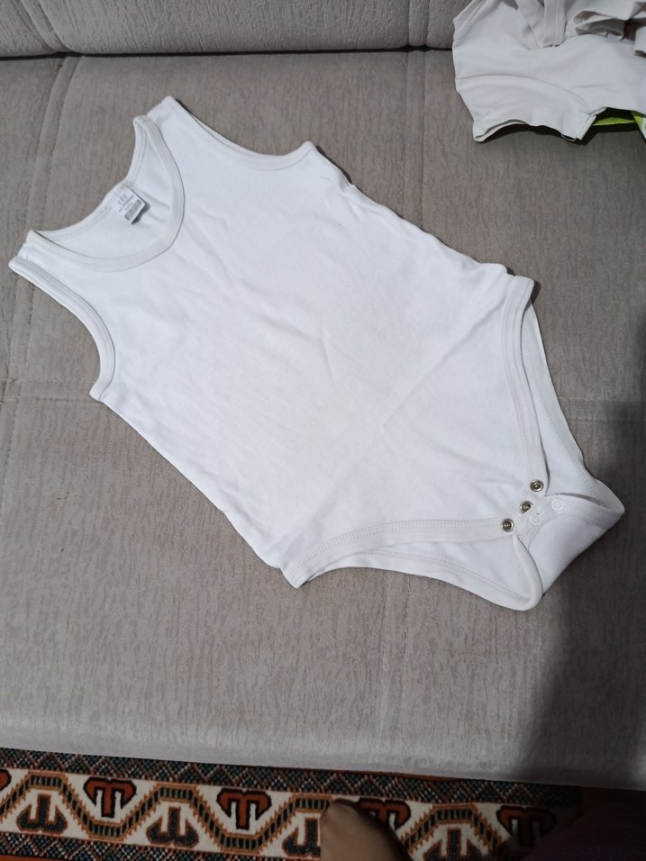 Beyaz Renkli Pamuklu Bebek Bodysuit. üç parça - Görsel 4