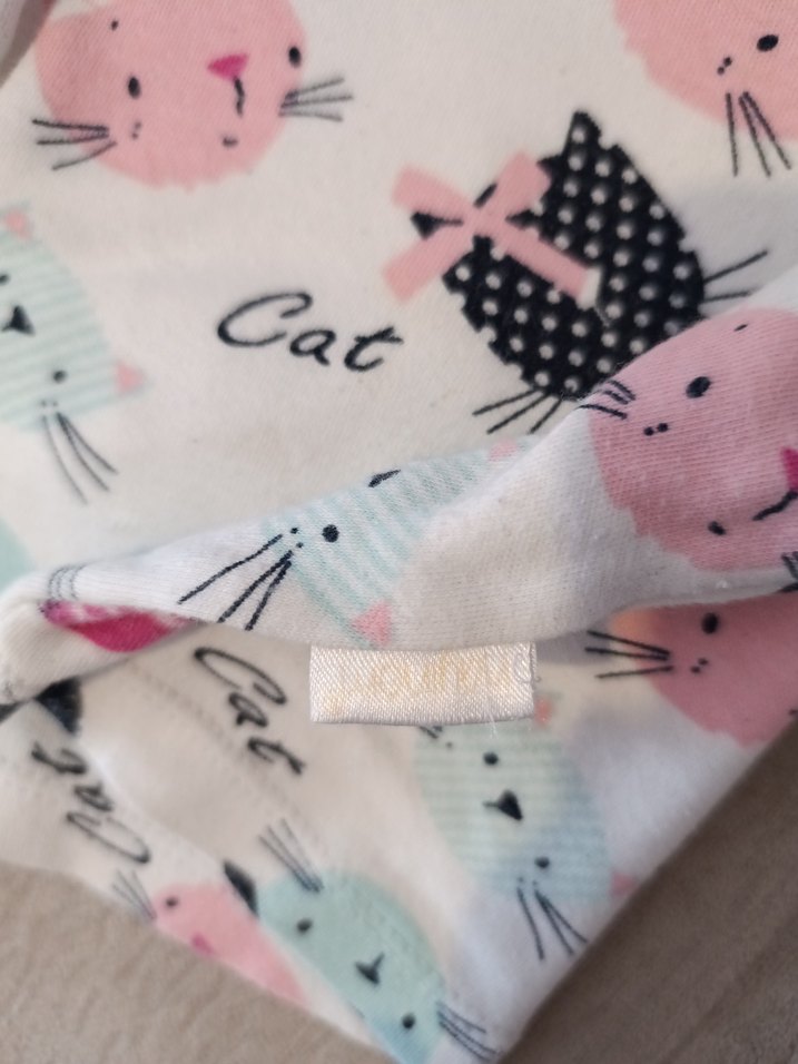 Beyaz Pastel Baskılı Örgü Kedi Desenli Evcil Kedi Kıyafeti - Görsel 4