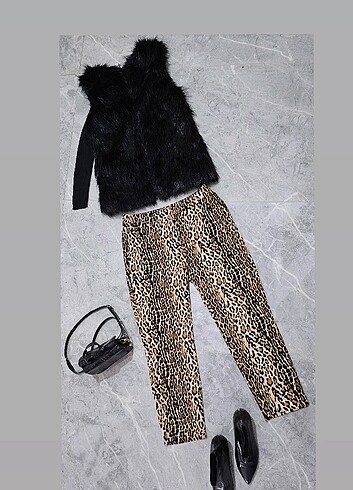 l Beden KOTON MARKA LEOPAR DESENLİ PANTOLON