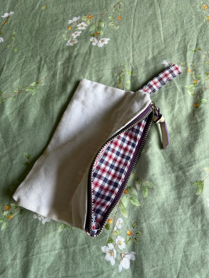 Beyaz pötikareli cüzdan - Görsel 2