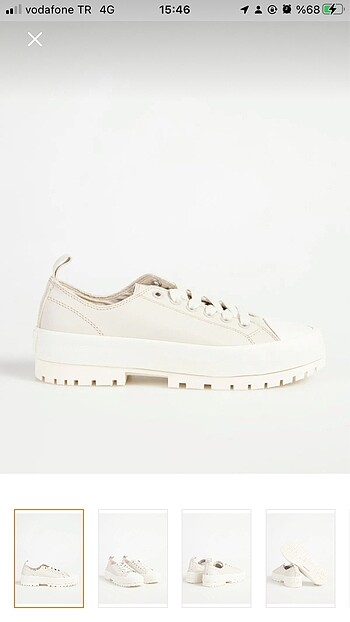 Yüksek tabanlı beyaz sneaker