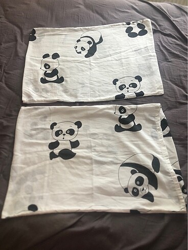 Panda desenli iki adet yastık kılıfı