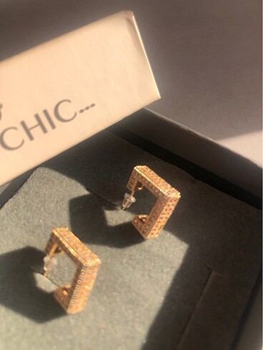 So Chic So chic küpe