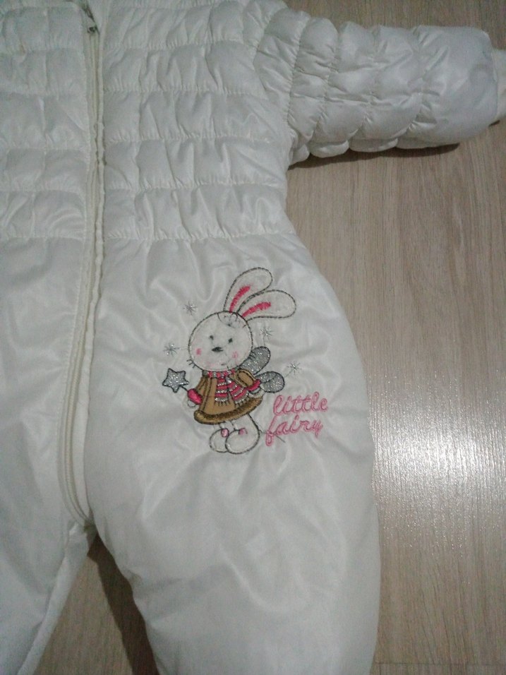 Kapüşonlu Beyaz Kız Bebek Tulumu - Görsel 2