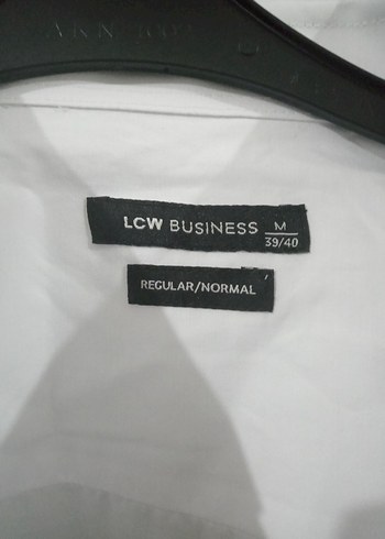 LC Waikiki Beyaz Kısa Kollu Düğmeli Erkek Gömlek