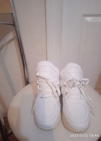 36 no beyaz spor ayakkabı 