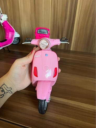  Beden Barbie Motoru