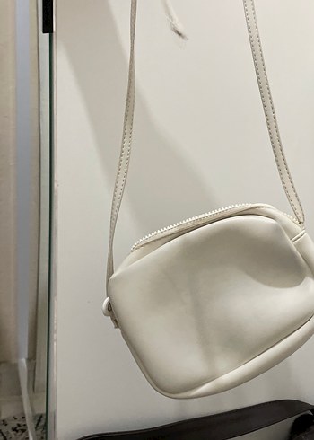 Kadın Beyaz Deri Fermuarlı Çapraz Çanta - Görsel 2