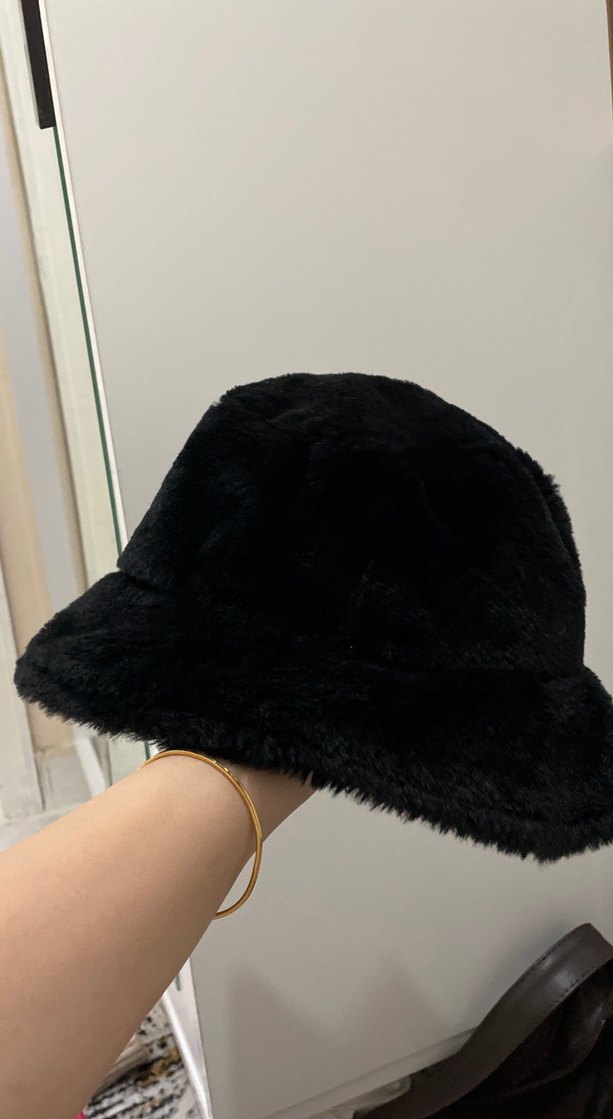 Siyah Kürklü Kadın Şapka - Görsel 2