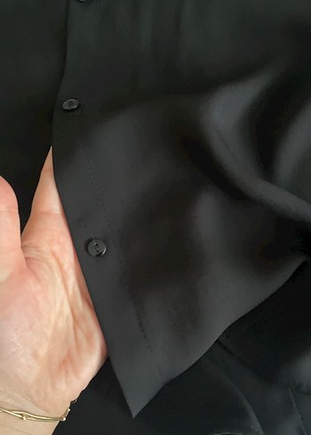 Kadın Siyah Pilili Uzun Kollu V Yaka Gömlek - Görsel 4