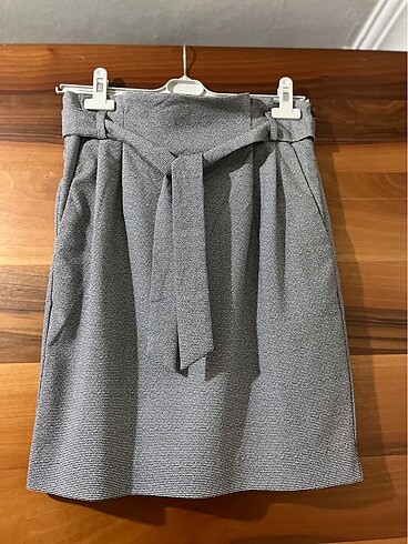 H&M Hm gri kareli etek