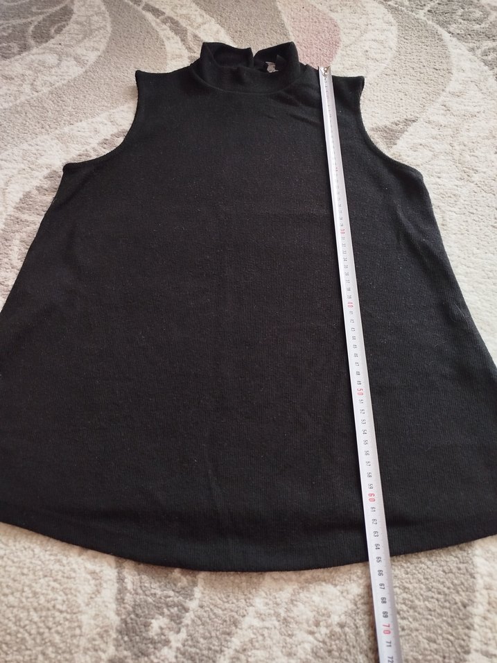 Siyah Yarım Boğazlı Kolsuz kazak. - Görsel 5