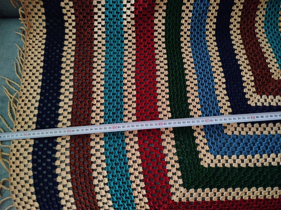 Kare Desenli Çok Renkli Örgü masa örtüsü. - Görsel 4