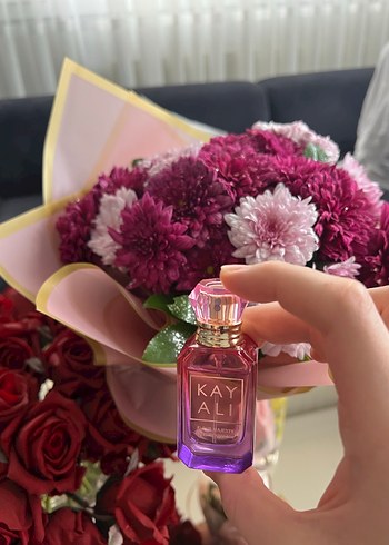Kayali Fleur Majesty Rose Royal Kadın Parfümü 10 ml - Görsel 3