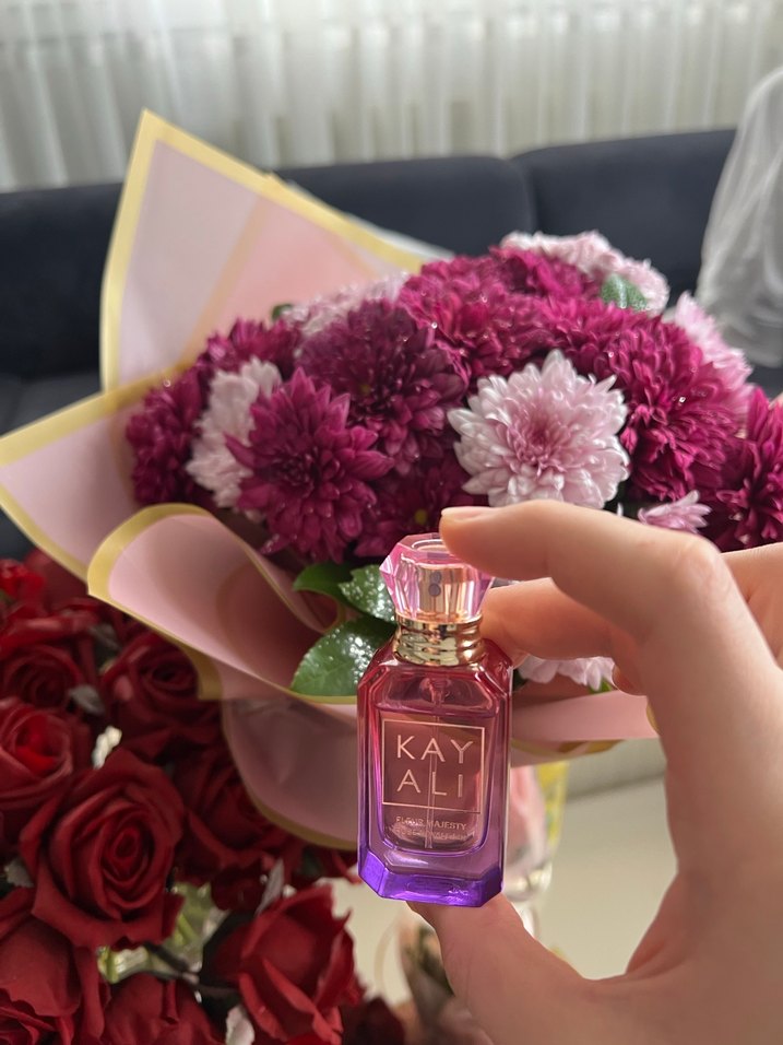 Kayali Fleur Majesty Rose Royal Kadın Parfümü 10 ml - Görsel 3