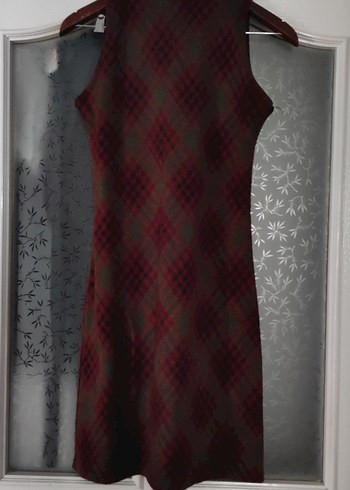 Bordo Yüksek Yaka Midi Kolsuz Elbise - Görsel 2