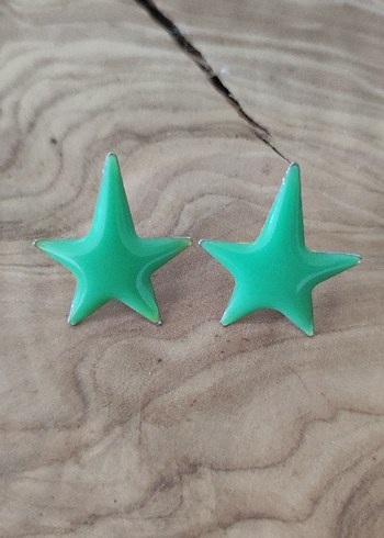 American Vintage Vintage Parlak Yeşil Yıldız Küpe