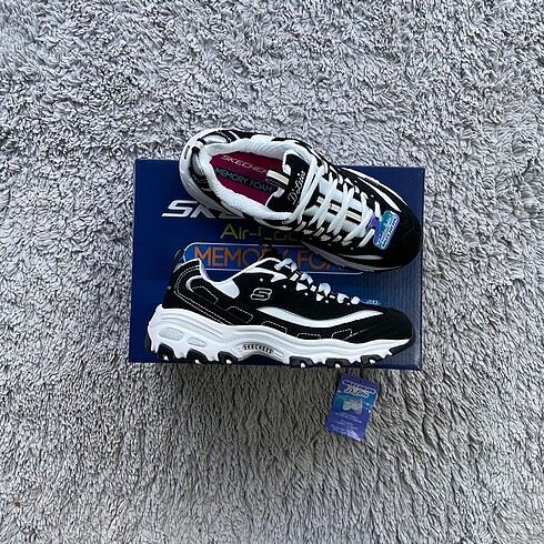 Skechers D Lites