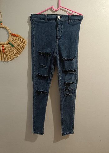 Yırtık Detaylı Dar Kesim Kadın Kot Pantolon