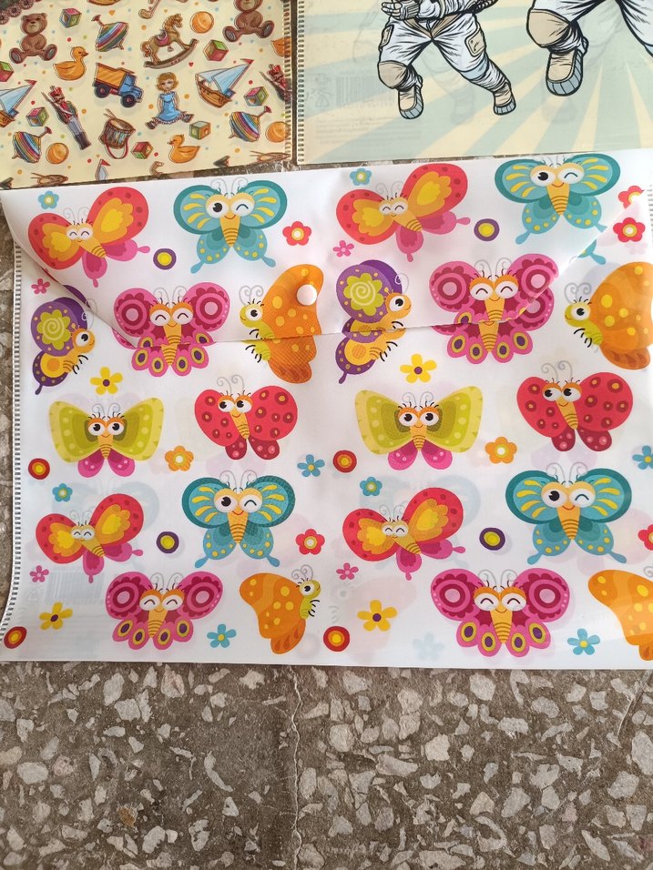 renkli desenli çıtçıtlı dosyalar - Görsel 3