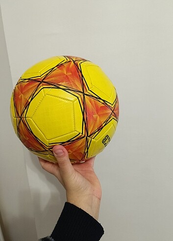 Kaliteli futbol topu 